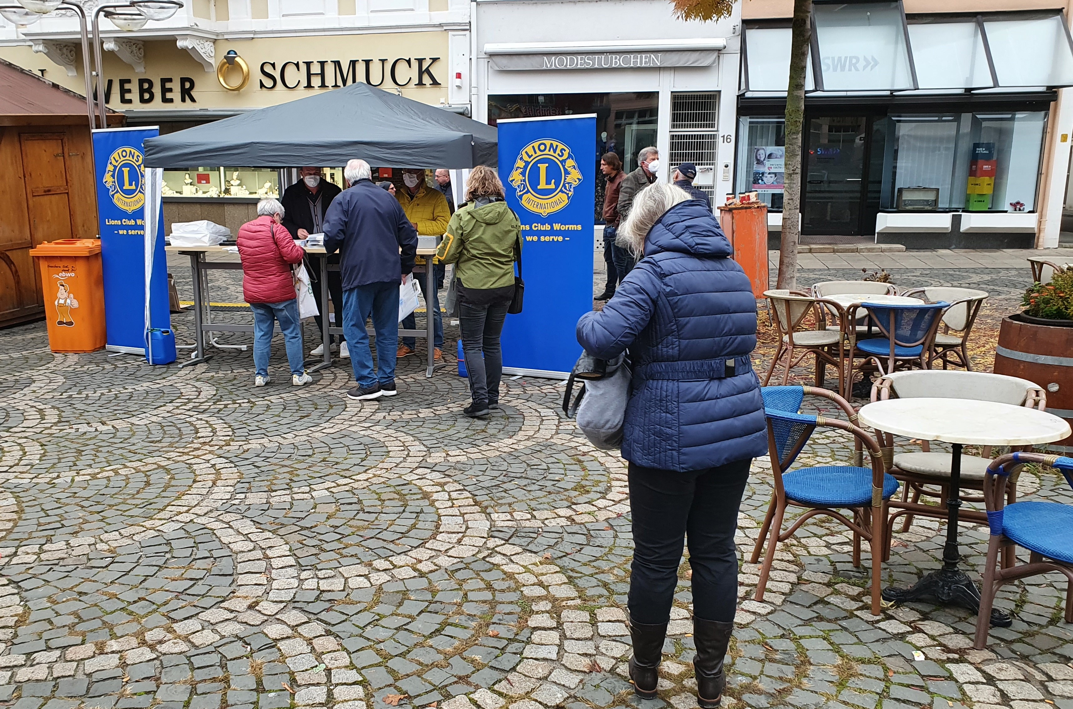 Lions Verkaufsstand Adventskalender